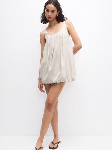 Abito estivo di Pull&Bear in beige