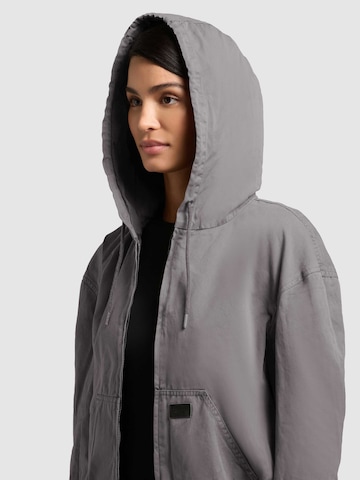 khujo - Chaqueta de entretiempo 'Judy ' en gris