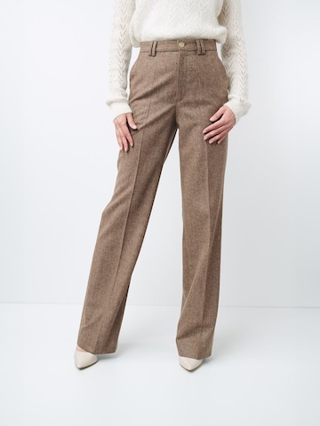 Wide leg Pantaloni per costume tradizionale 'Martha 8393' di W. Wegener in marrone: frontale