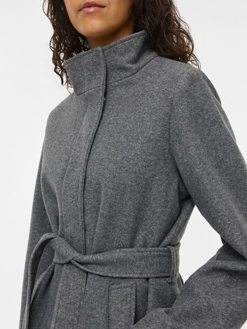 VILA Between-Seasons Coat 'VIQuinn' in Grey