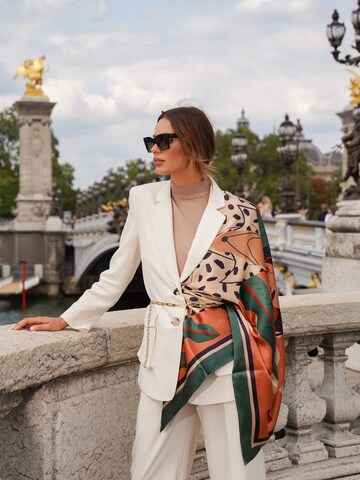My Minelli - Chal 'Green Tiger -  100% Silk Scarf Hand Rolled' en verde