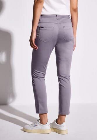 STREET ONE Slimfit Hose in Lila