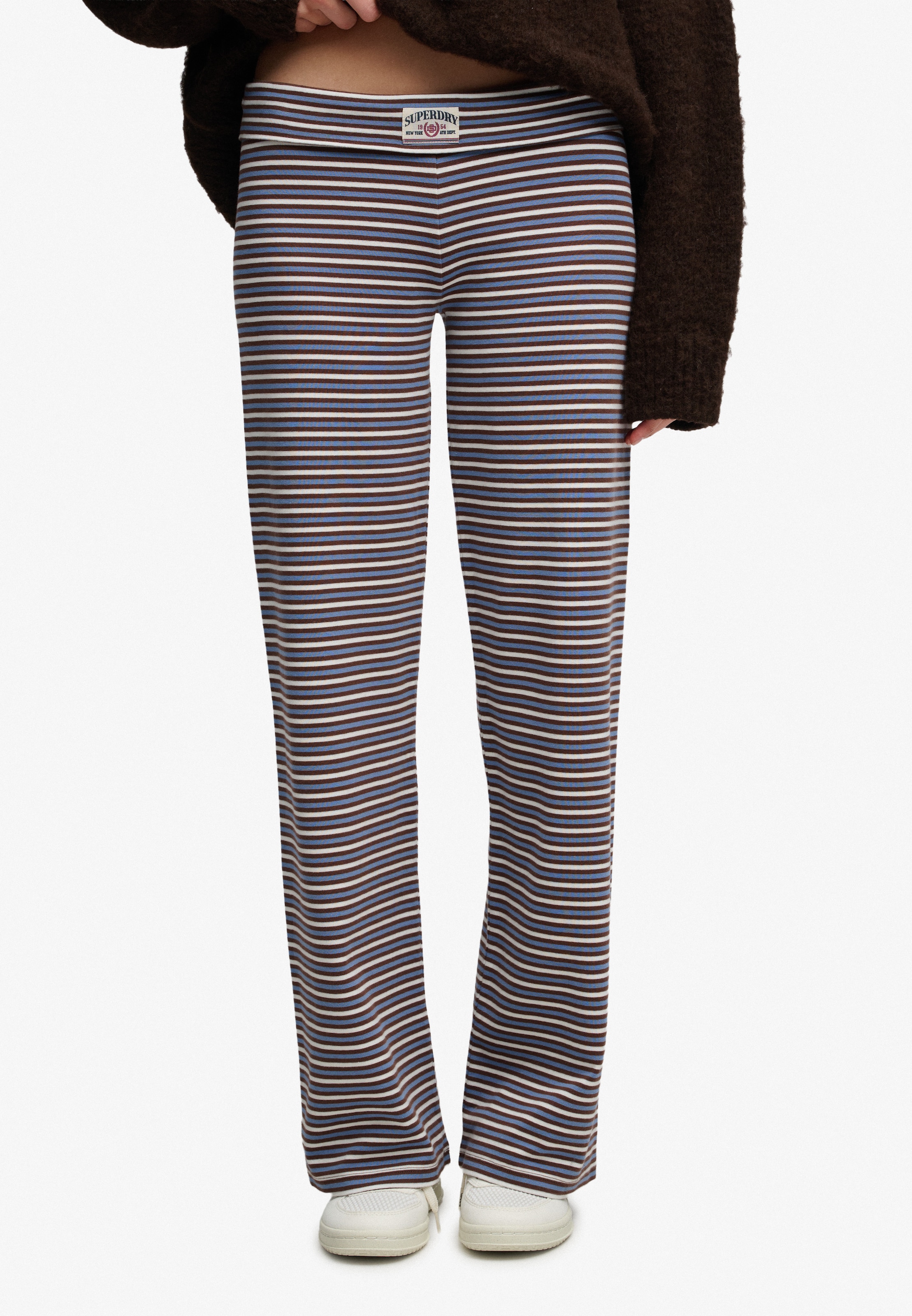 Superdry & Co Flared Broek 'Athletic Essentials' in Bruin: voorkant