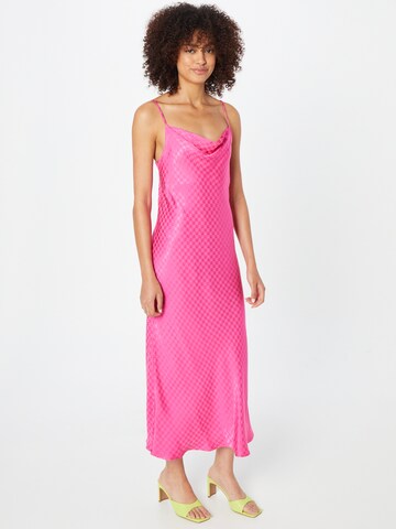Warehouse Kleid in Pink