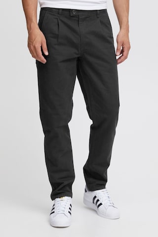 BLEND Regular Pleat-Front Pants in Black: front