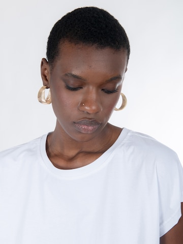 Influencer - Camiseta en blanco