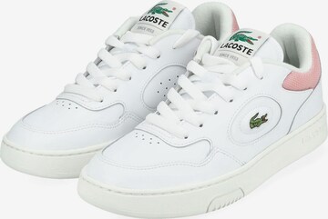 Baskets basses LACOSTE en blanc