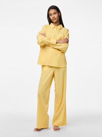 Wide Leg Pantalon 'PCFeline' PIECES en jaune