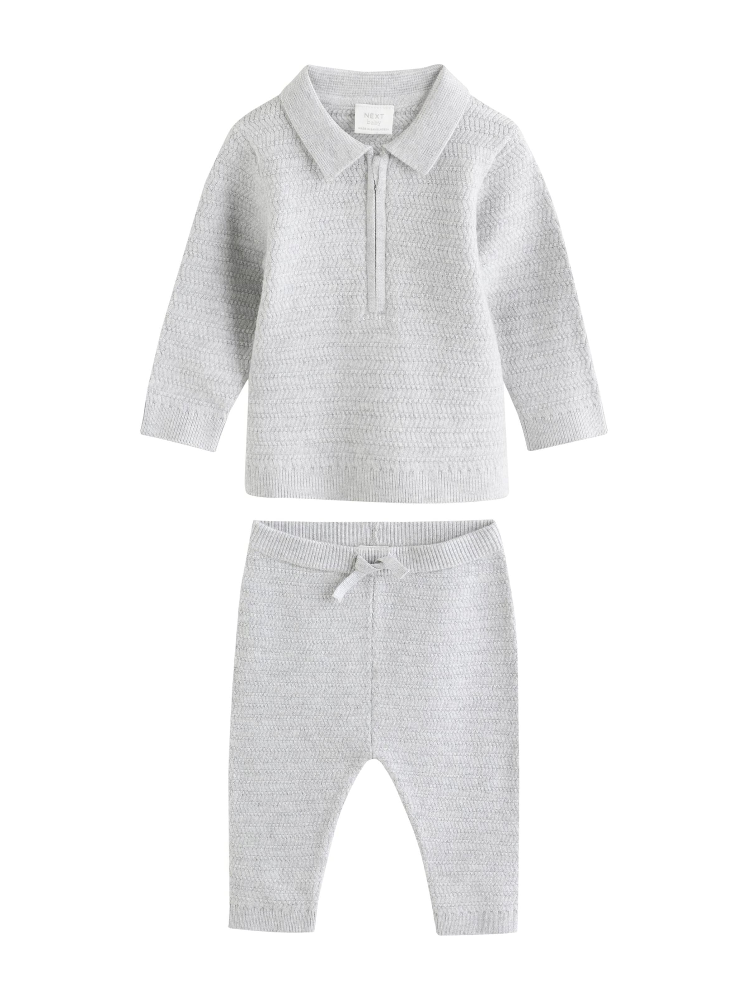 Set de la Next pe gri: față