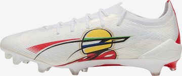 PUMA Soccer shoe in White: front