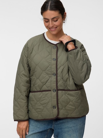 Vero Moda Curve - Chaqueta de entretiempo 'OLIVIA' en verde: frente
