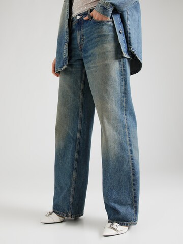 WEEKDAY Loosefit Jeans 'Ampel' in Blauw: voorkant