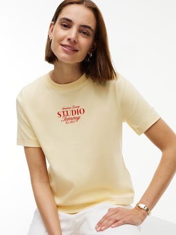 T-shirt 'STUDIO TOMMY' TOMMY HILFIGER en jaune