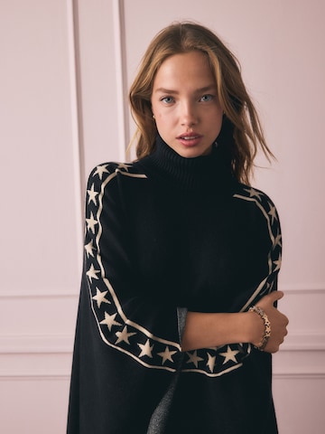 Rockett St George Cape in Black