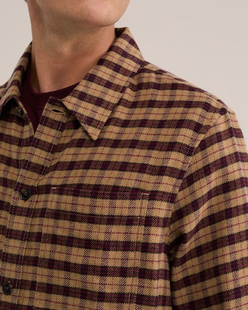 WE Fashion - Ajuste confortable Camisa en marrón