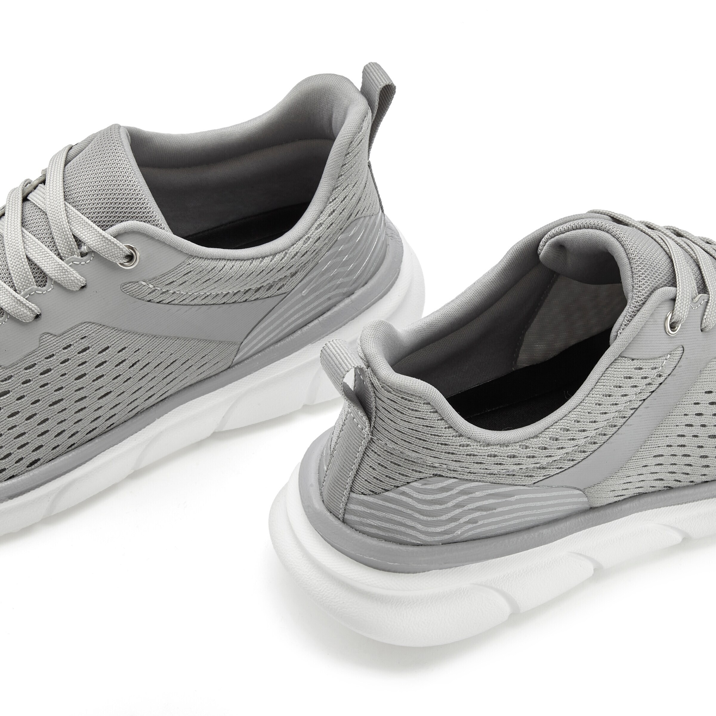 Sneaker low de la JOHN DEVIN pe gri