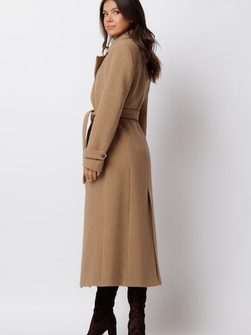 Couture de Marie Vinterkappa 'Classic Winter Coat with Tailored Fit – Camel – Camille' i beige