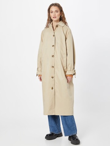 BZR Between-seasons coat 'Utah Hannah' in Beige: front