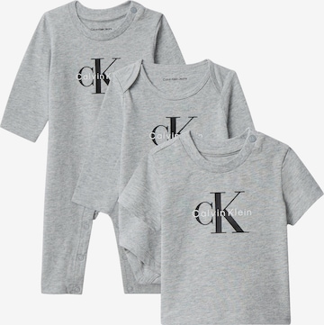 pilka Calvin Klein Jeans Rinkinys 'Essentials': priekis
