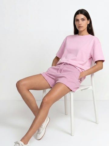 Rich & Royal Regular Shorts in Pink