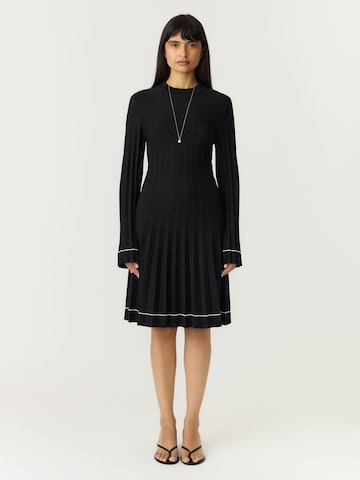 YAS - Vestido de punto 'YASPlema' en negro: frente