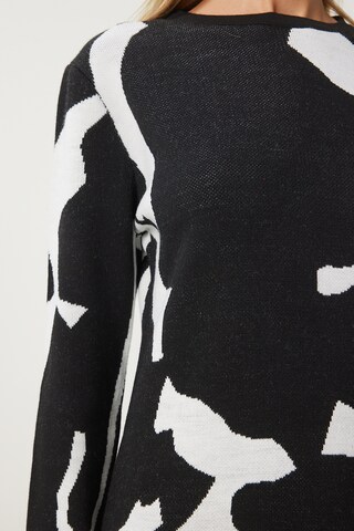 Rochie tricotat de la Happiness İstanbul pe negru