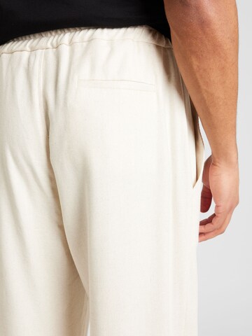 GCDS - regular Pantalón en blanco
