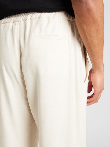 GCDS Regular Trousers in White