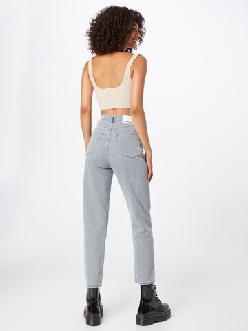 Coupe slim Jean 'Mairaa' ARMEDANGELS en gris