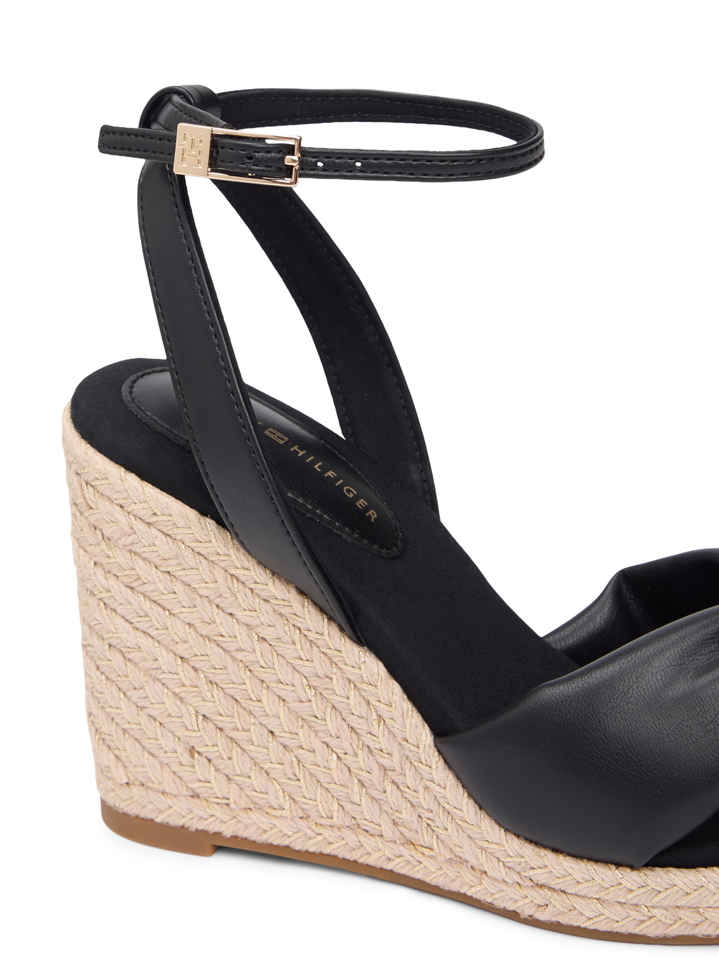 TOMMY HILFIGER Босоножки с ремешком в Черный