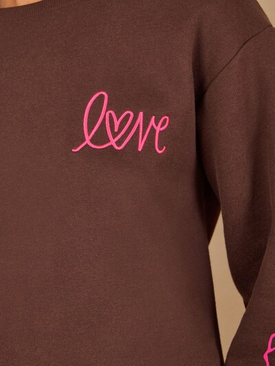 Felpa in S love & roses di colore cioccolato / rosa, Visualizzazione prodotti