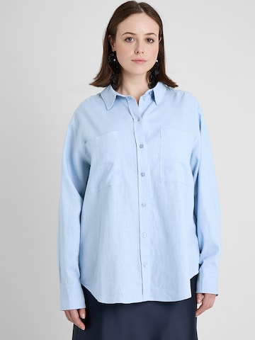 Guido Maria Kretschmer Curvy - Blusa 'Shirin' en azul: frente