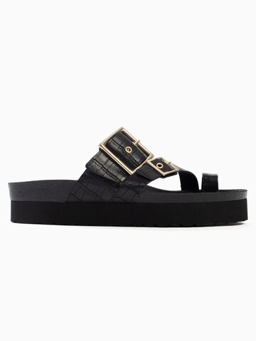 Bayton T-Bar Sandals 'Lucrezia' in Black