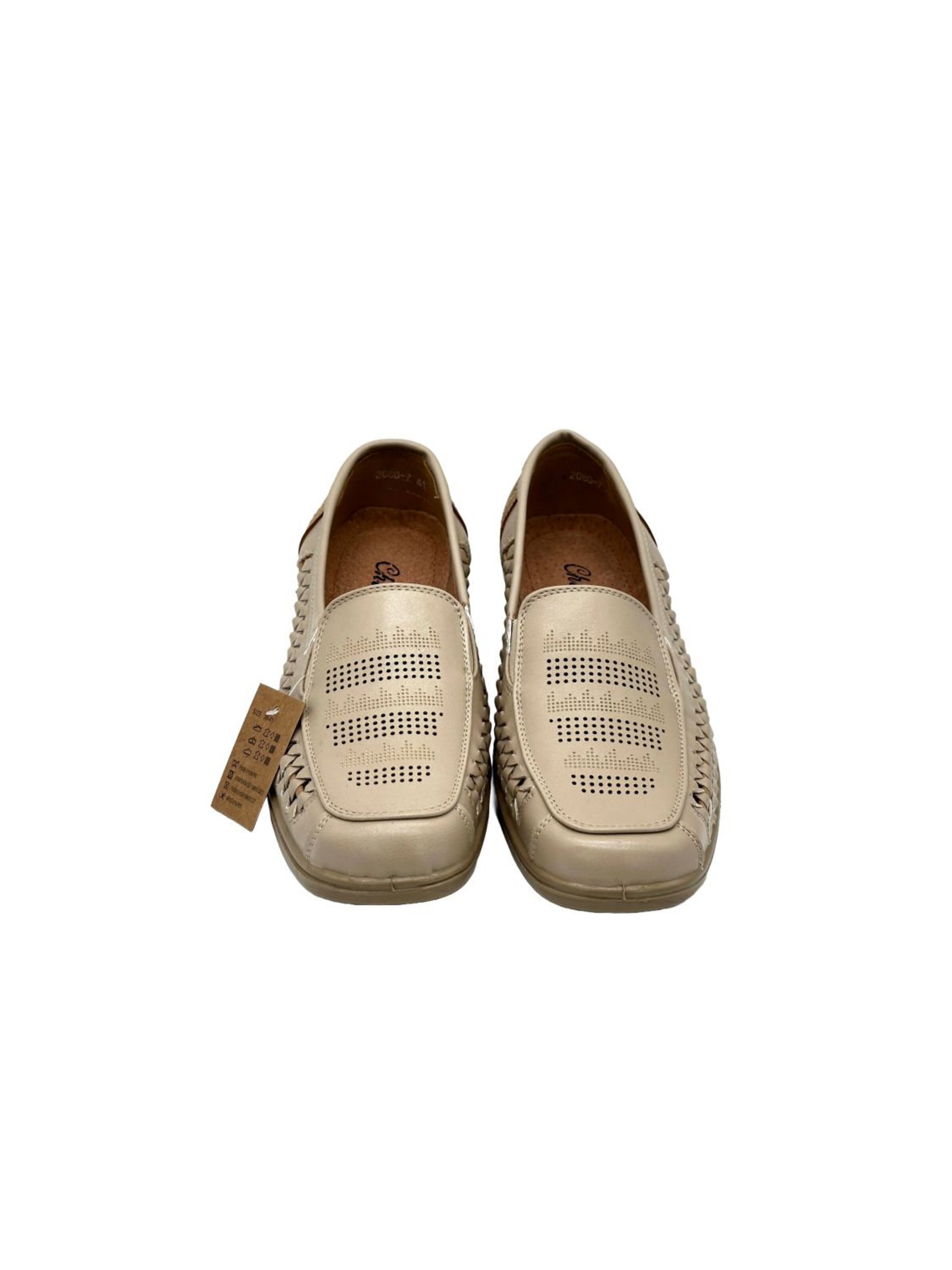 Nowaland Classic Flats in Beige