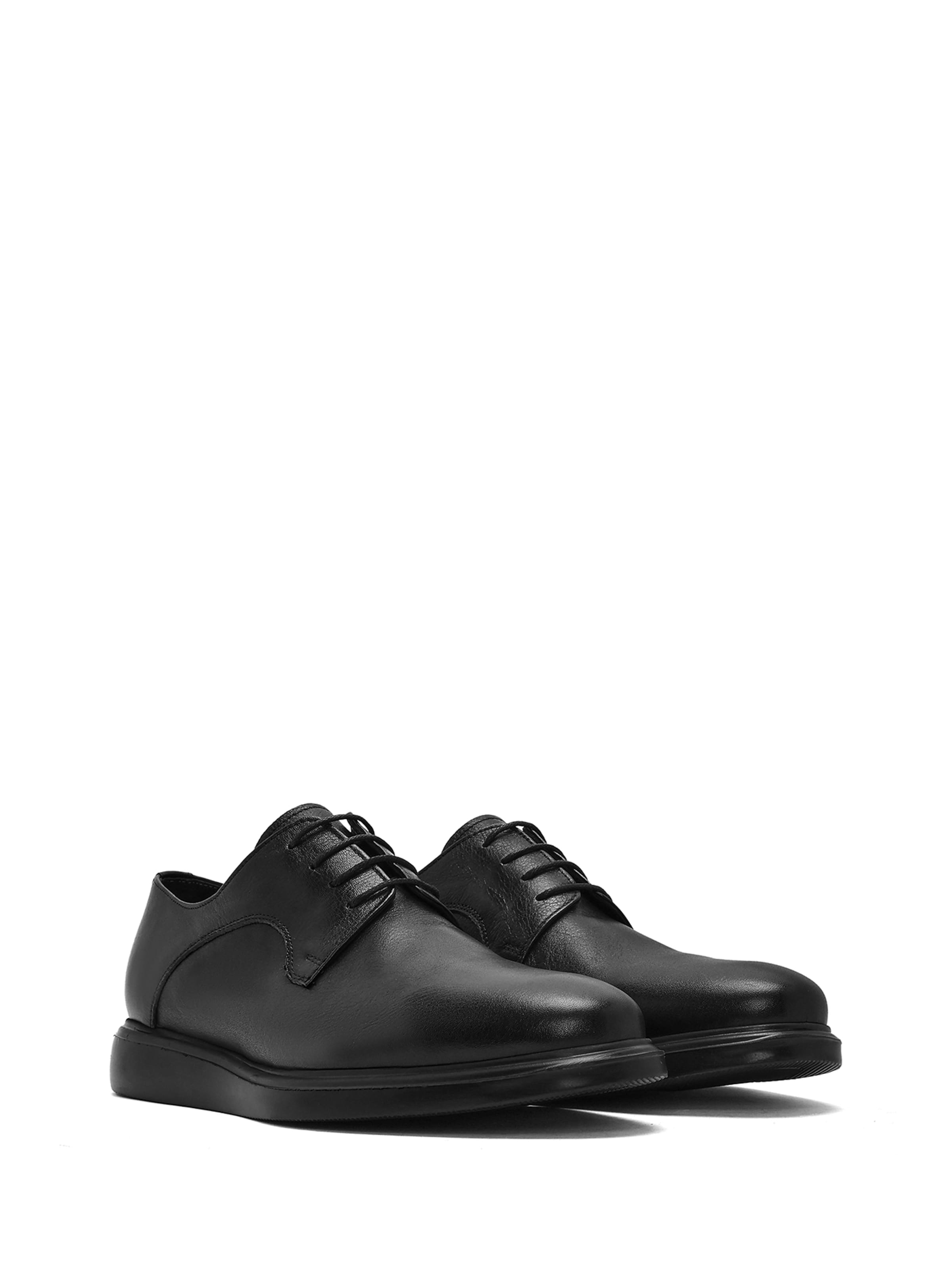 Derimod - Zapatos con cordón en negro