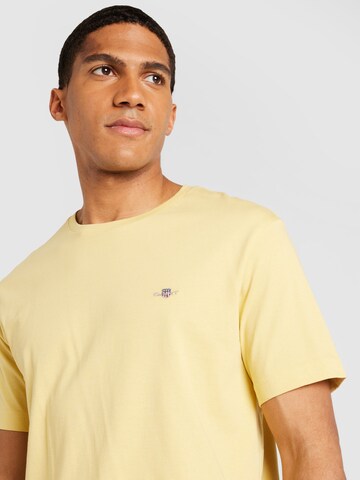 T-Shirt GANT en jaune