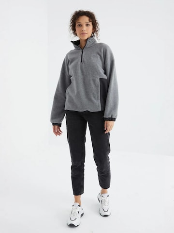 Tommy Life Fleece jacket in Grey
