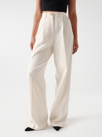 Wide Leg Pantalon chino Salsa Jeans en blanc : devant