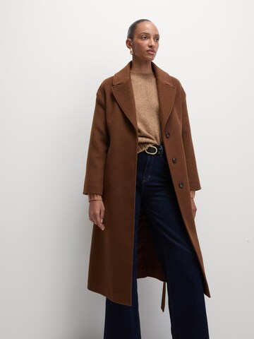 Marks & Spencer Trui in Bruin