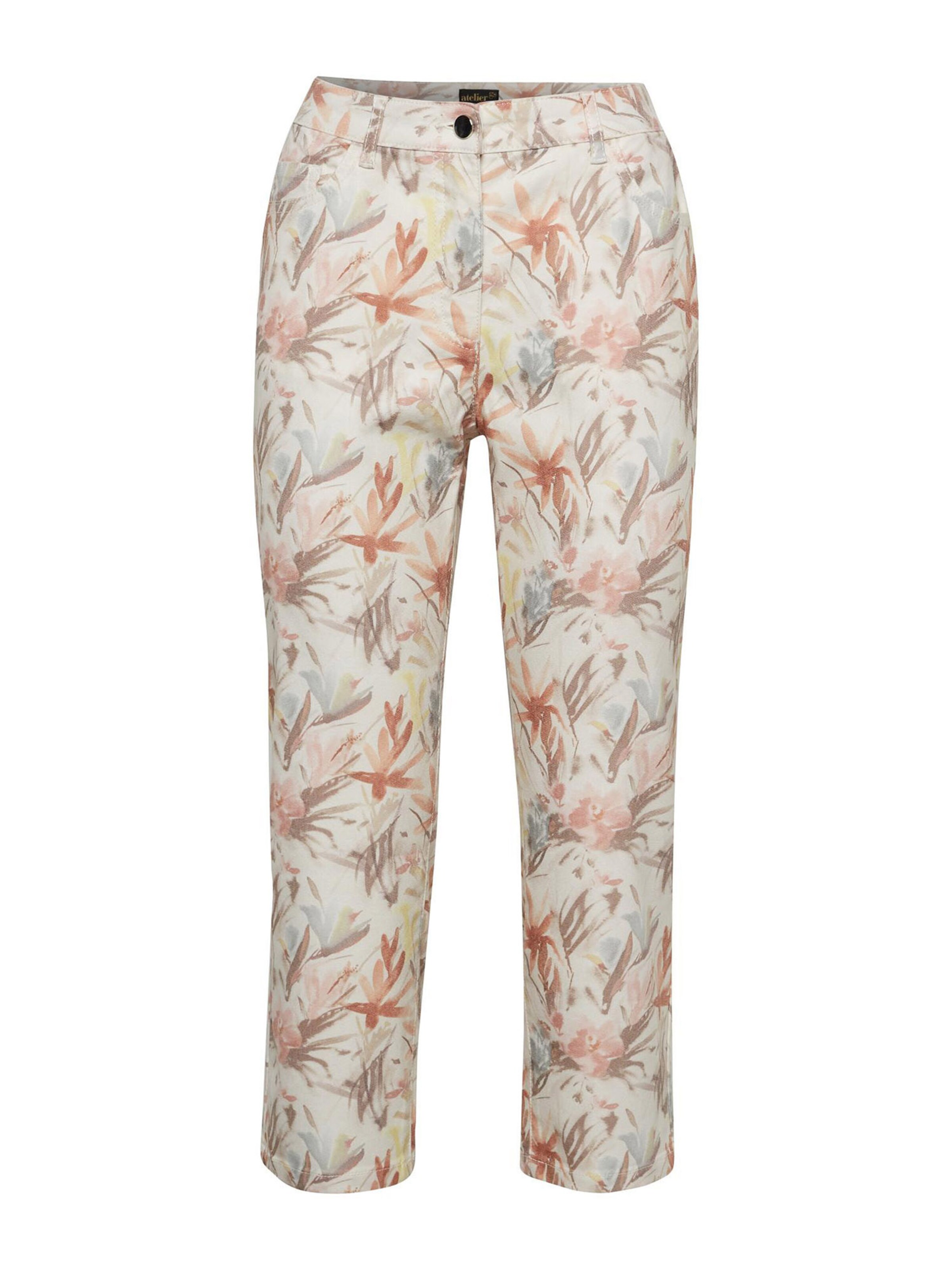 Goldner Slim fit Trousers in Beige: front