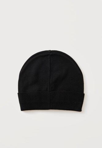 EA7 Emporio Armani Beanie in Black