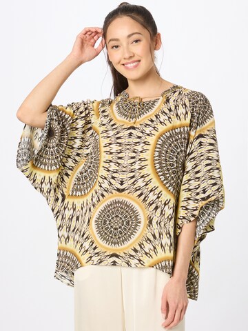 Cartoon Blouse in Beige: voorkant