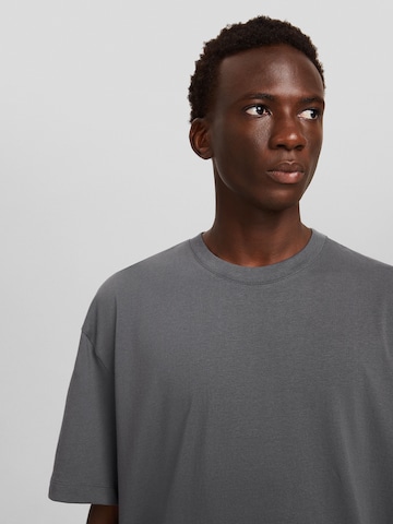 Bershka Bluser & t-shirts i grå