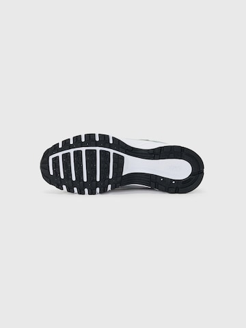 Nike Sportswear Кроссовки 'P-6000' в Серый