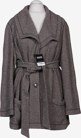 Basler Mantel 4XL in Braun: Vorderseite