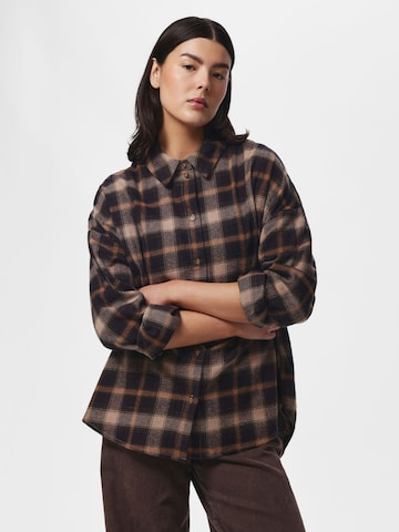 PIECES Blouse 'PCJane' in Brown: front