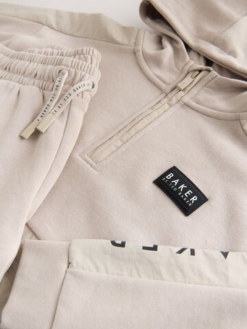 Baker by Ted Baker Set in Grau