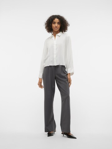 VERO MODA Blouse 'BUMPY' in Wit