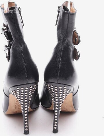 Michael Kors Dress Boots in 36 in Black