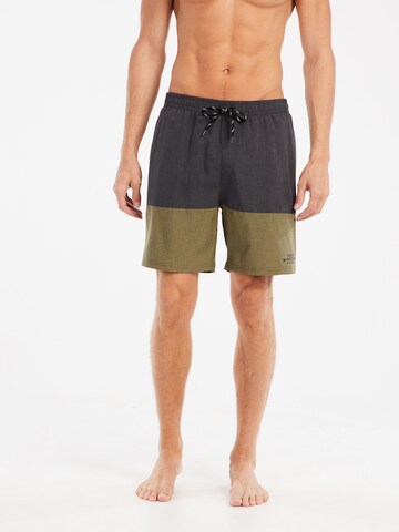 Shorts de bain 'PRTFreddie' PROTEST en vert